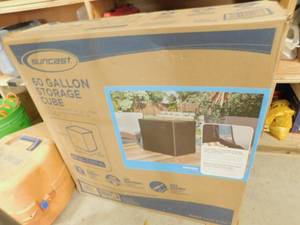 lot 23 image: Suncast 60 Gal. Storage Cube