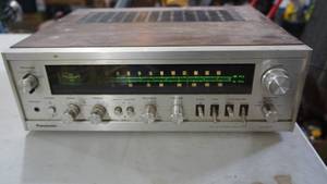 lot 61 image: Panasonic AMFM Stereo Receiver