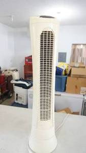 lot 71 image: Aloha Breeze Tower Fan