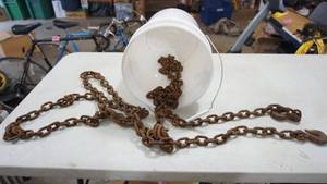 lot 106 image: Heavy-Duty Chain with Clevis Hooks  White Bucket