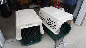 lot 120 image: 2 Dog Kennels