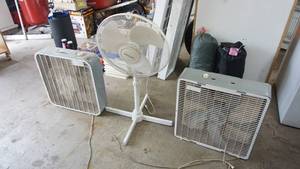 lot 122 image: 1 Windmere Oscillating Fan & 2 Box Fans