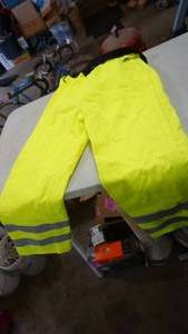 lot 154 image: Carhartt Safety Pants  ML KISHIGO Long Sleeve Shirt  Work King Safety Vest