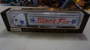 lot 165 image: NIB Rare Vintage SlantFin Tractor Trailer (Heavy Hauler) Die Cast Metal