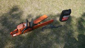 lot 9 image: Husqvarna 350 Gas Powered Chainsaw