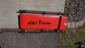 lot 16 image: Red Mills Fleet Farm Creeper