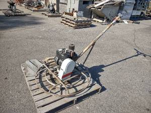 lot 13 image: Goldblatt 36 Power Trowel, 5 hp Ga...