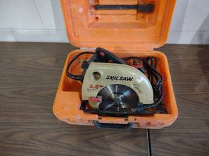 lot 215 image: Skilsaw Model 5275 Circular Saw, 2 ...