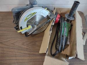 lot 218 image: Circular Saw & Grinder...