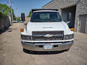 lot 1 image: 2004 Chev Kodiak C4500 Dump Truck