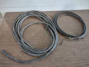 lot 238 image: (2) 124 Extension Cords...