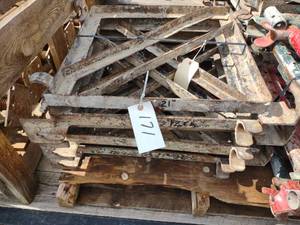 lot 171 image: (12) 21 Scaffold Outriggers...