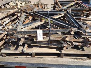 lot 288 image: (12) 31 Scaffold Outriggers...