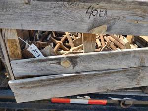 lot 293 image: (40) Screw Jacks...