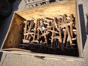 lot 296 image: (40) Screw Jacks...