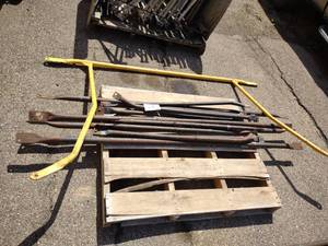 lot 307 image: (5) 7 Straddle Braces...