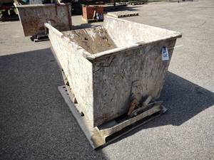 lot 275 image: Self Dumping Hopper, 36x60x33...