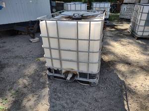 lot 281 image: Water Tank with Steel Cage...