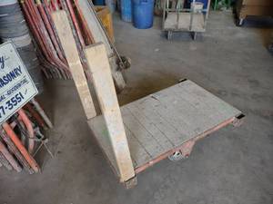 lot 329 image: Flatbed Cart, 30x48...