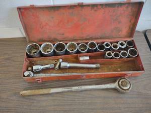 lot 376 image: 34 Socket Set...