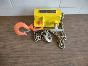 lot 407 image: Total Tool Forklift Mount Hook Unit...