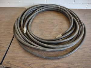 lot 454 image: LP Gas Hose...