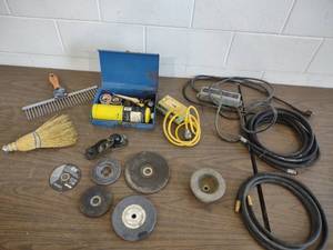 lot 467 image: Assorted Tools...