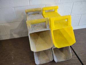 lot 492 image: (4) Grout Grunt...