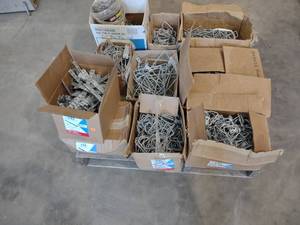 lot 530 image: Assorted Hot Dipped Dove Tails & Wa...