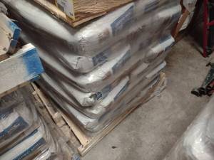 lot 539 image: (40) 80 lb. Bags Spec Mix Grout, Co...