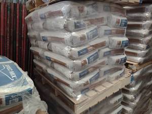lot 540 image: (40) 80 lb. Bags Spec Mix Grout, Co...