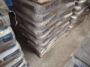 lot 541 image: (40) 80 lb. Bags Spec Mix Grout, Co...