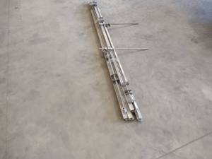 lot 552 image: Post Speed Leads...