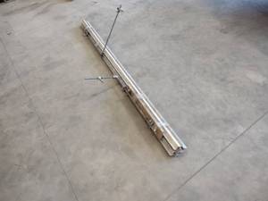 lot 553 image: Post Speed Leads...