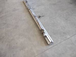 lot 554 image: Post Speed Leads...