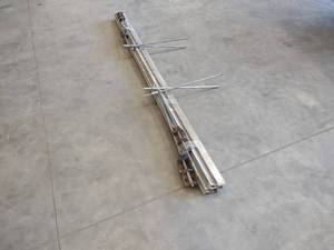 lot 556 image: Post Speed Leads...