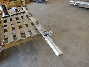 lot 558 image: Post Speed Leads...