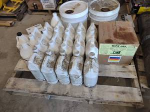 lot 594 image: Assorted Cleaners, Mortar Board Lif...