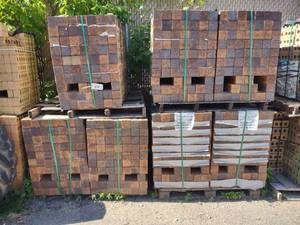 lot 674 image: Approx. (7) Cubes Utility Brick...