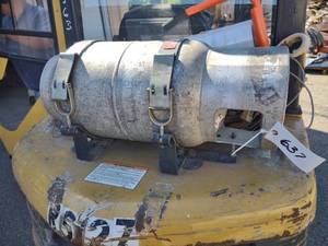 lot 637 image: Aluminum Forklift LP Gas Tank...