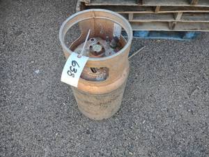 lot 638 image: Aluminum Forklift LP Gas Tank...