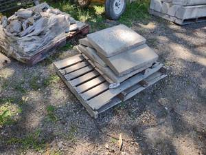 lot 702 image: Assorted Caps, 20x16...
