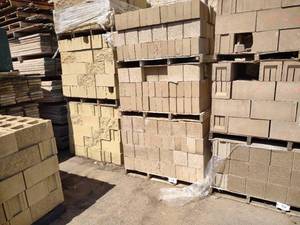 lot 713 image: (3) Pallets Cement Block...