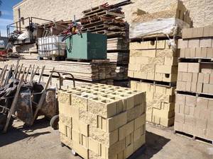 lot 712 image: (4) Pallets Cement Block...