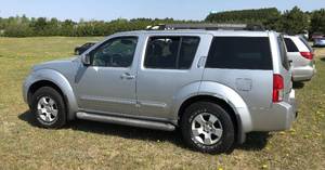 2005 Nissan Pathfinder LE 4x4