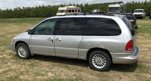 2000 Chrysler Town & Country LXi
