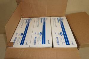 lot 143 image: Box of NEW Monoject Syringes with Regular Luer Tip