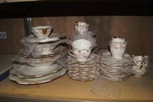 lot 127 image: Theodore Haviland Varenne China Set