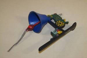 lot 114 image: Vintage Painted Cast Iron Bell