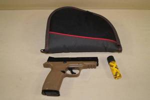lot 75 image: Smith & Wesson M&P 40 Pellet Pistol